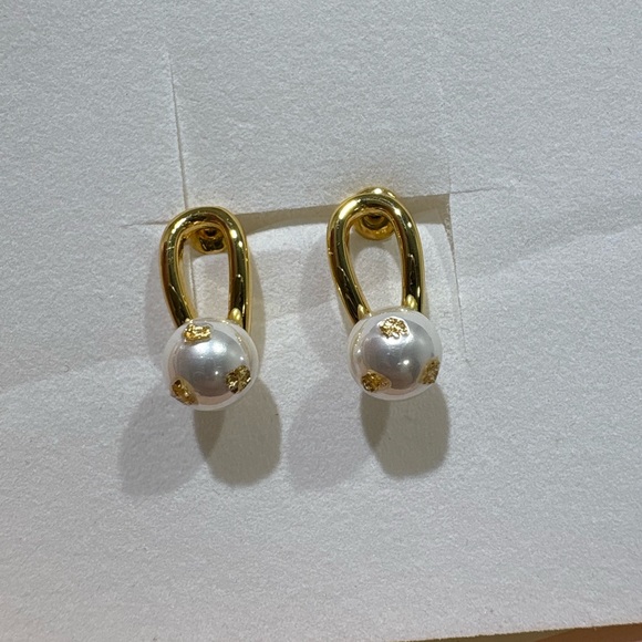 Jewelry - Plated 18K Gold and Pearl Earrings